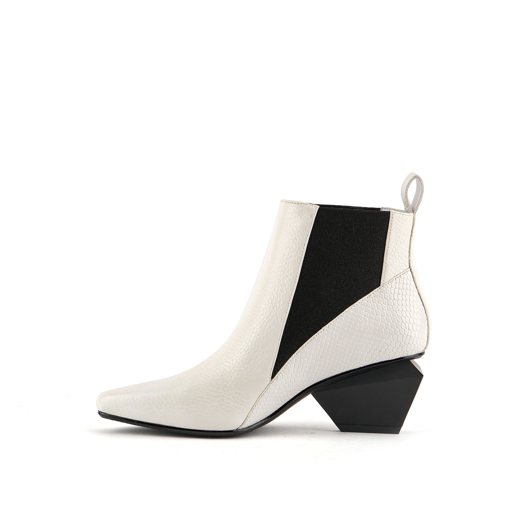 jacky k ushuaia 3 inside view