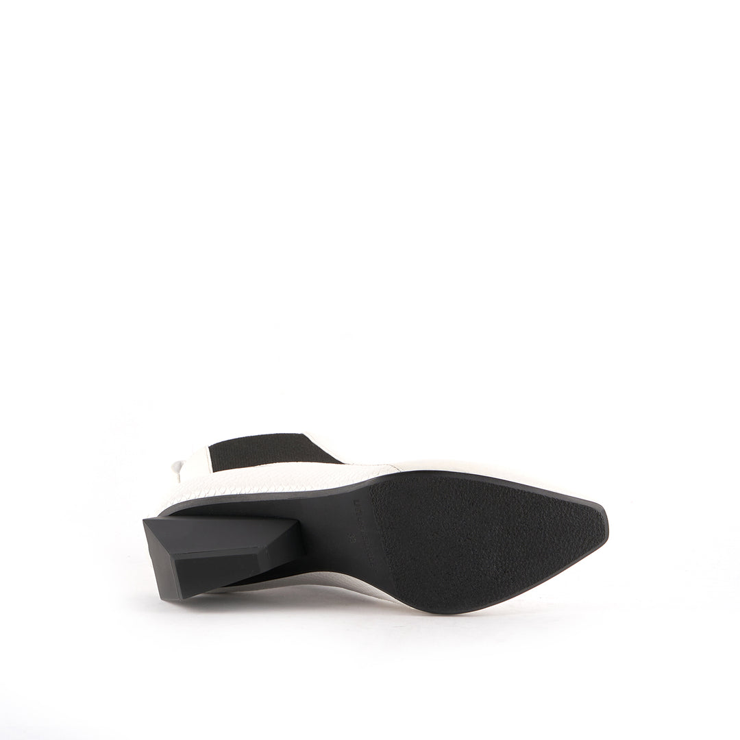 jacky k ushuaia 6 bottom view