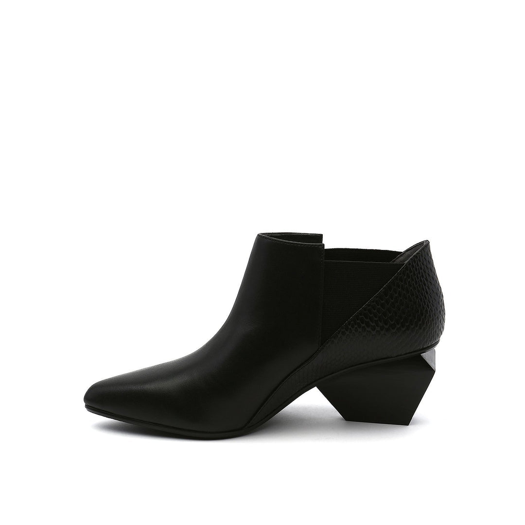 jacky mid black in view