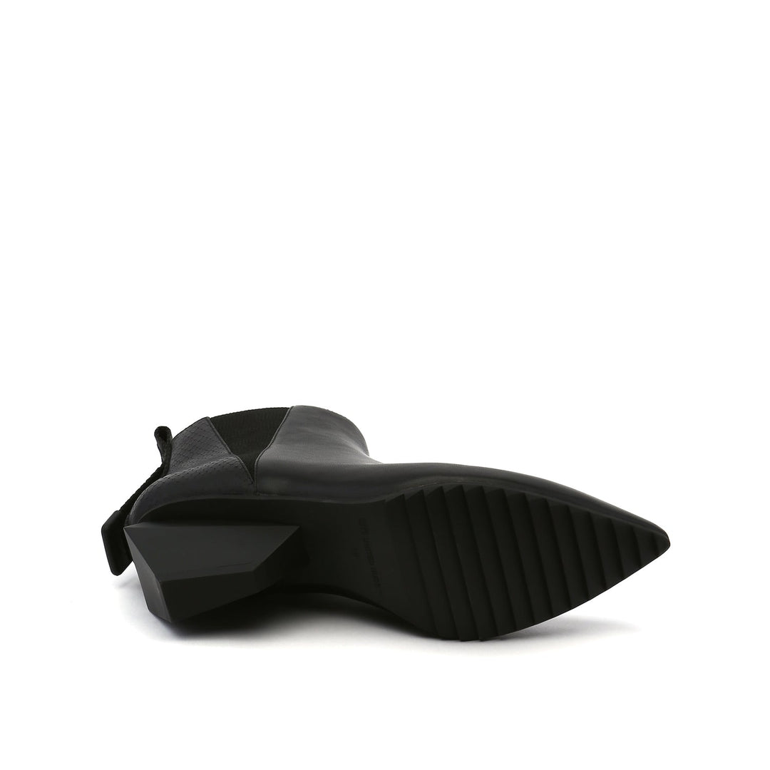 jacky tek bootie mid black bottom view