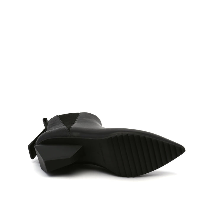 jacky tek bootie mid black bottom view