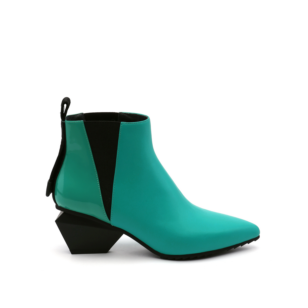 jacky tek bootie mid ocean out view