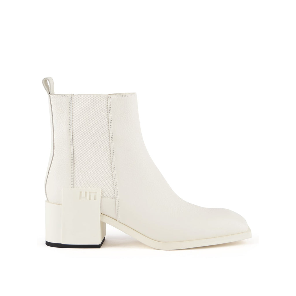 jimmy chelsea mens white 1 outside view aw23