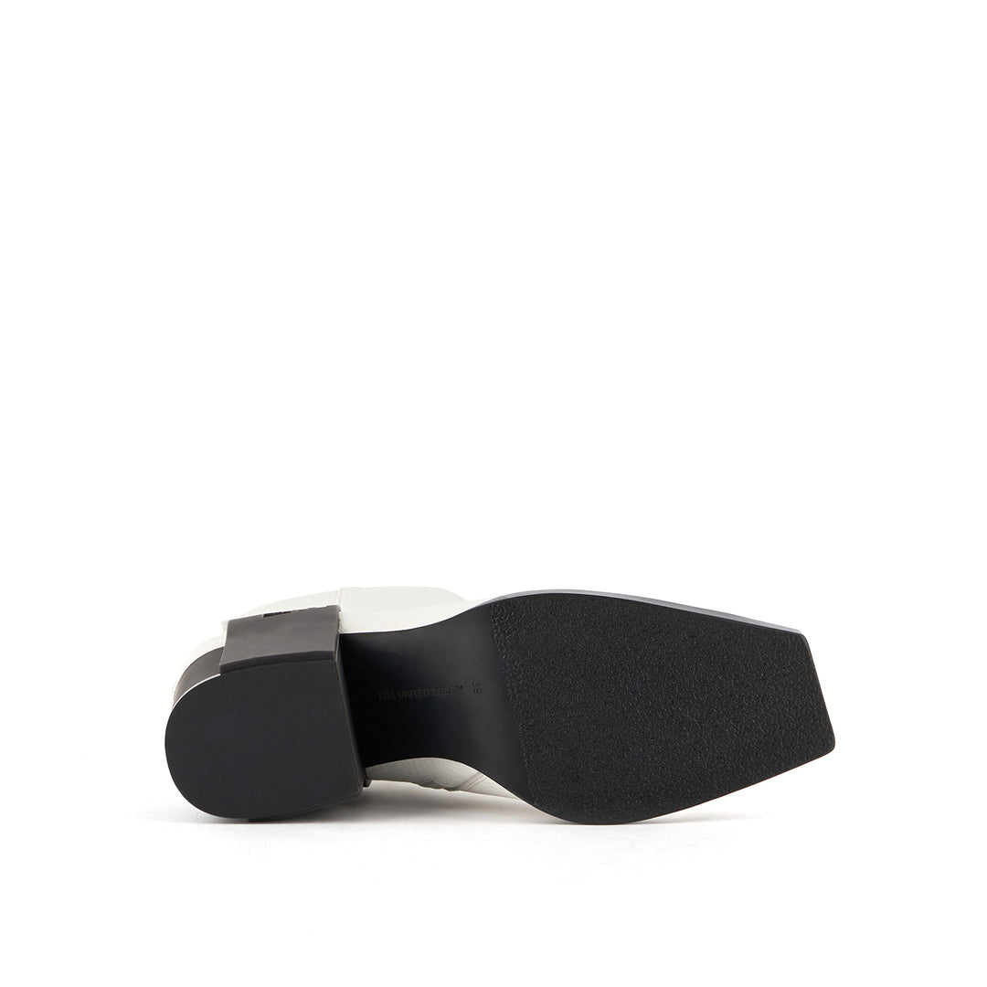 jimmy mid ushuaia bottom view