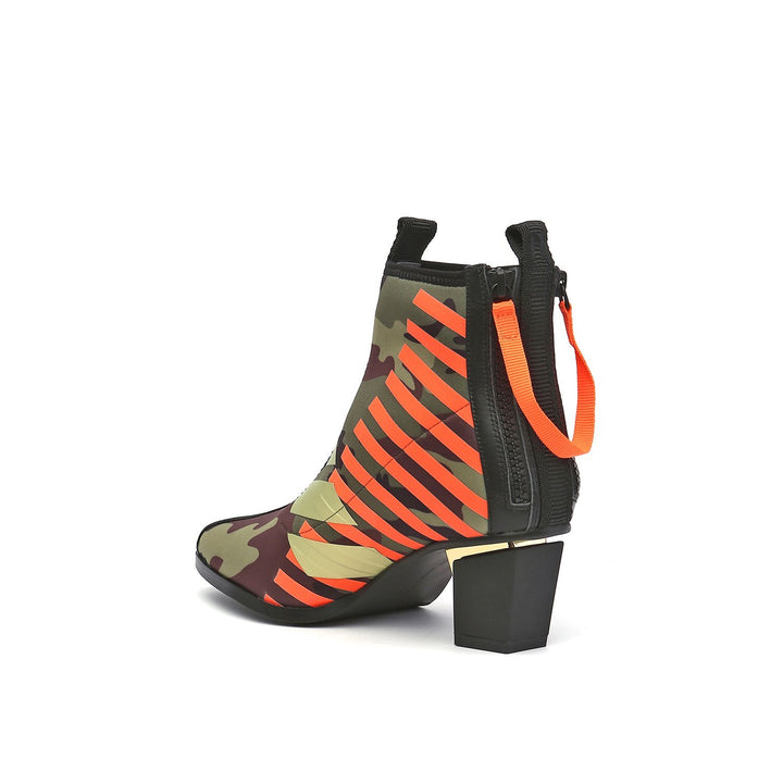 lev calli mid camouflage angle in view