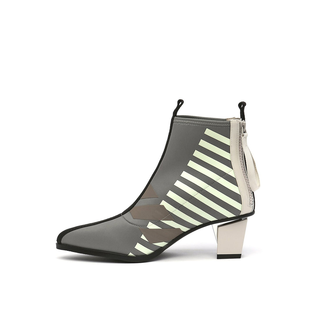 lev calli mid grey in view