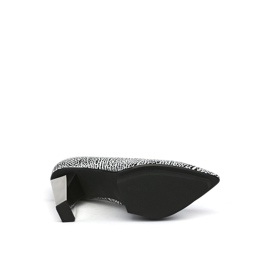 lev pump hi mono bottom view