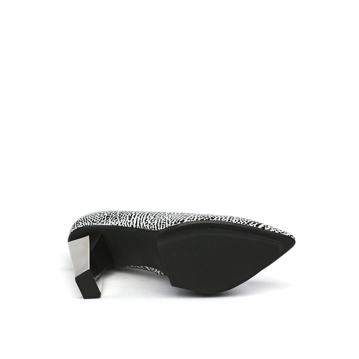 lev pump hi mono bottom view