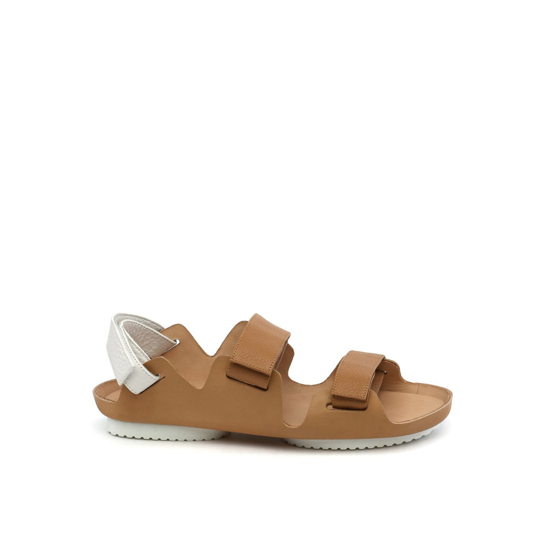 lilt sandal beige + white out view
