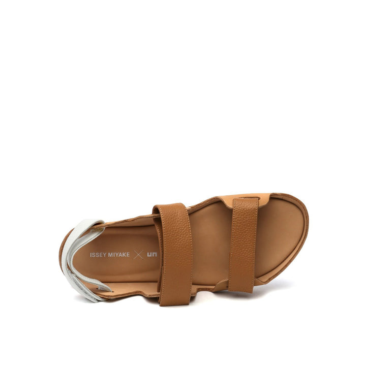 lilt sandal beige + white top view
