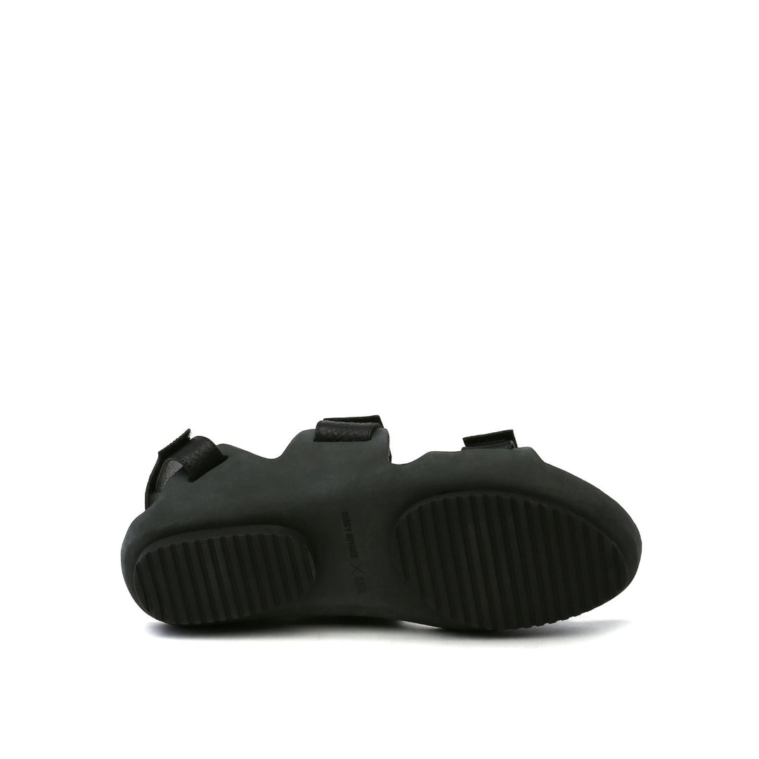 lilt sandal black bottom view