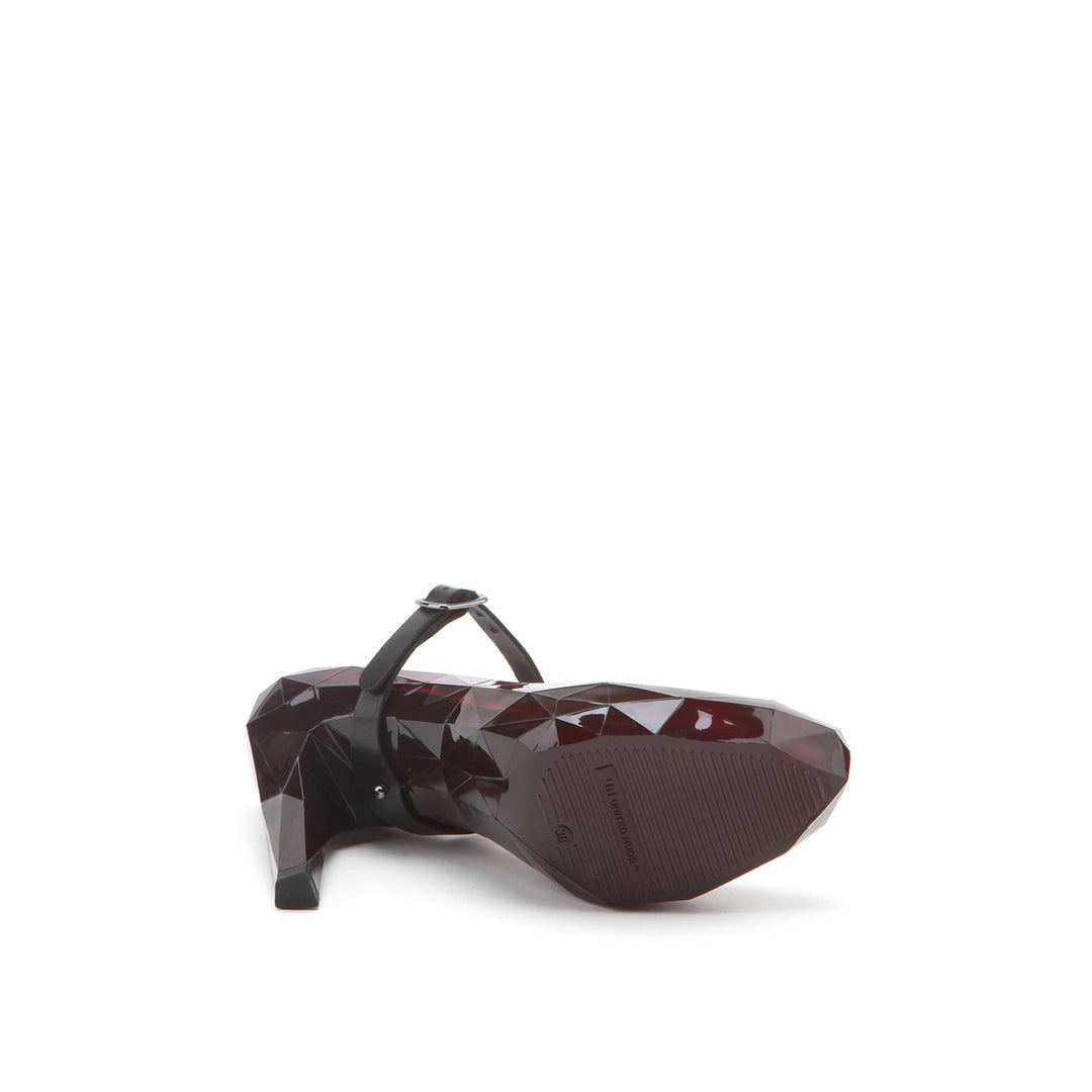 lo res pump burgundy bottom view