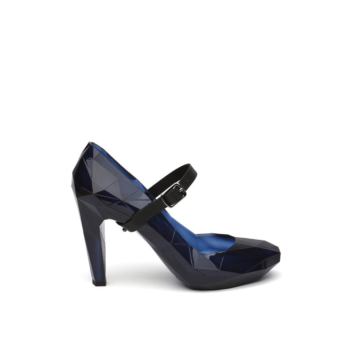 lo res pump navy out view