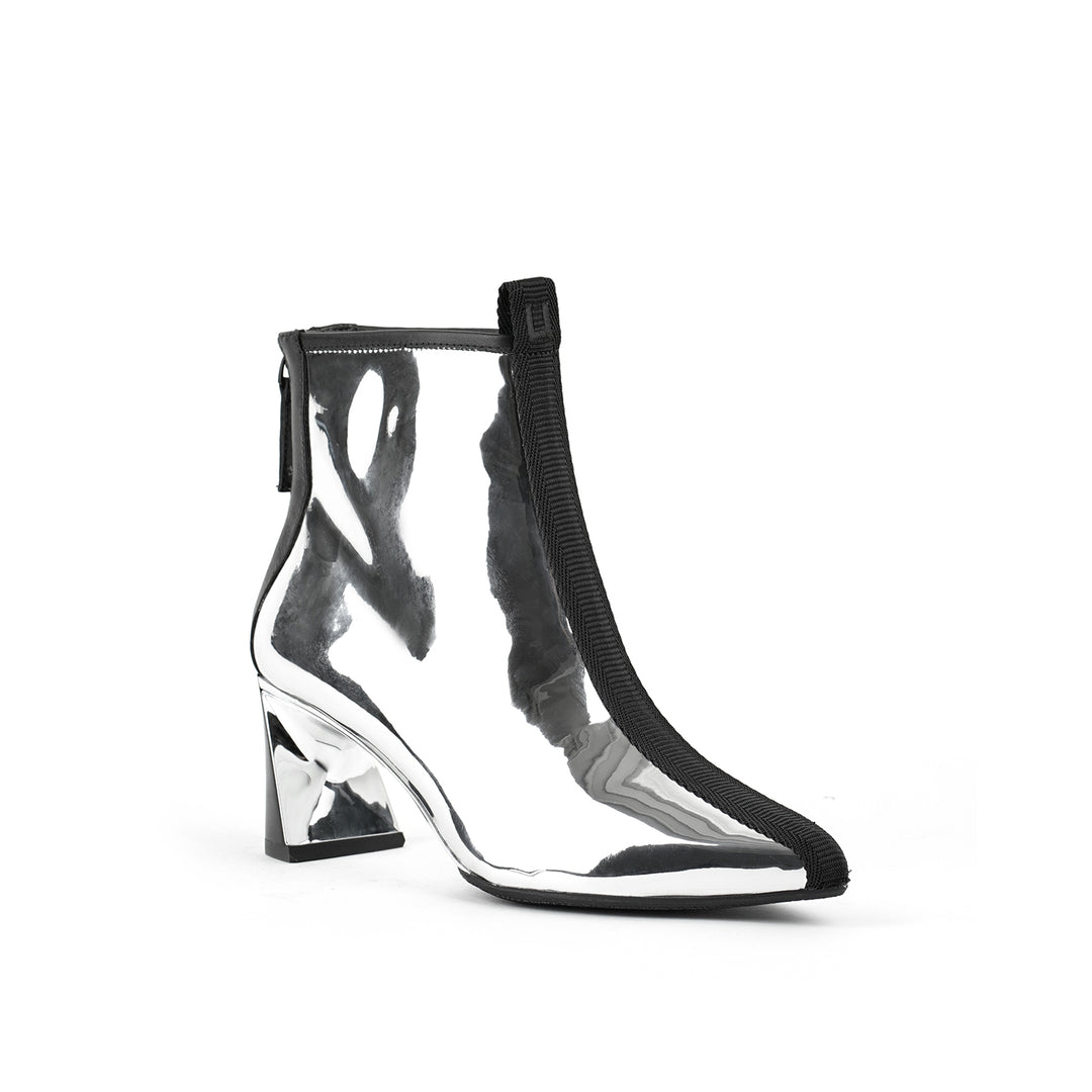 lucid molten mid silver aw21 angle out view