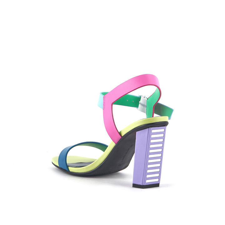 luxor light hi resort angle in view