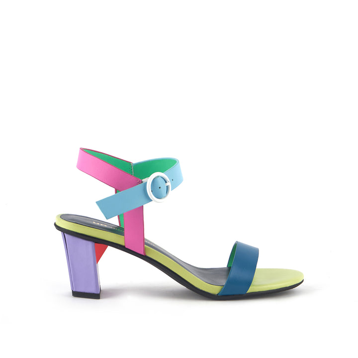 luxor light mid resort outside view