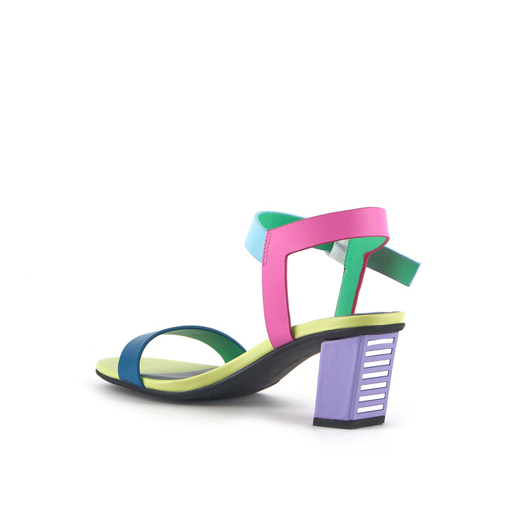 luxor light mid resort angle in view