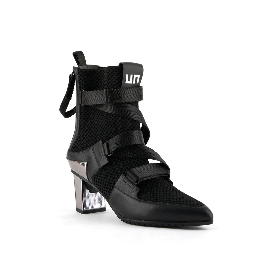 luxor sport mid black 2 angle out view