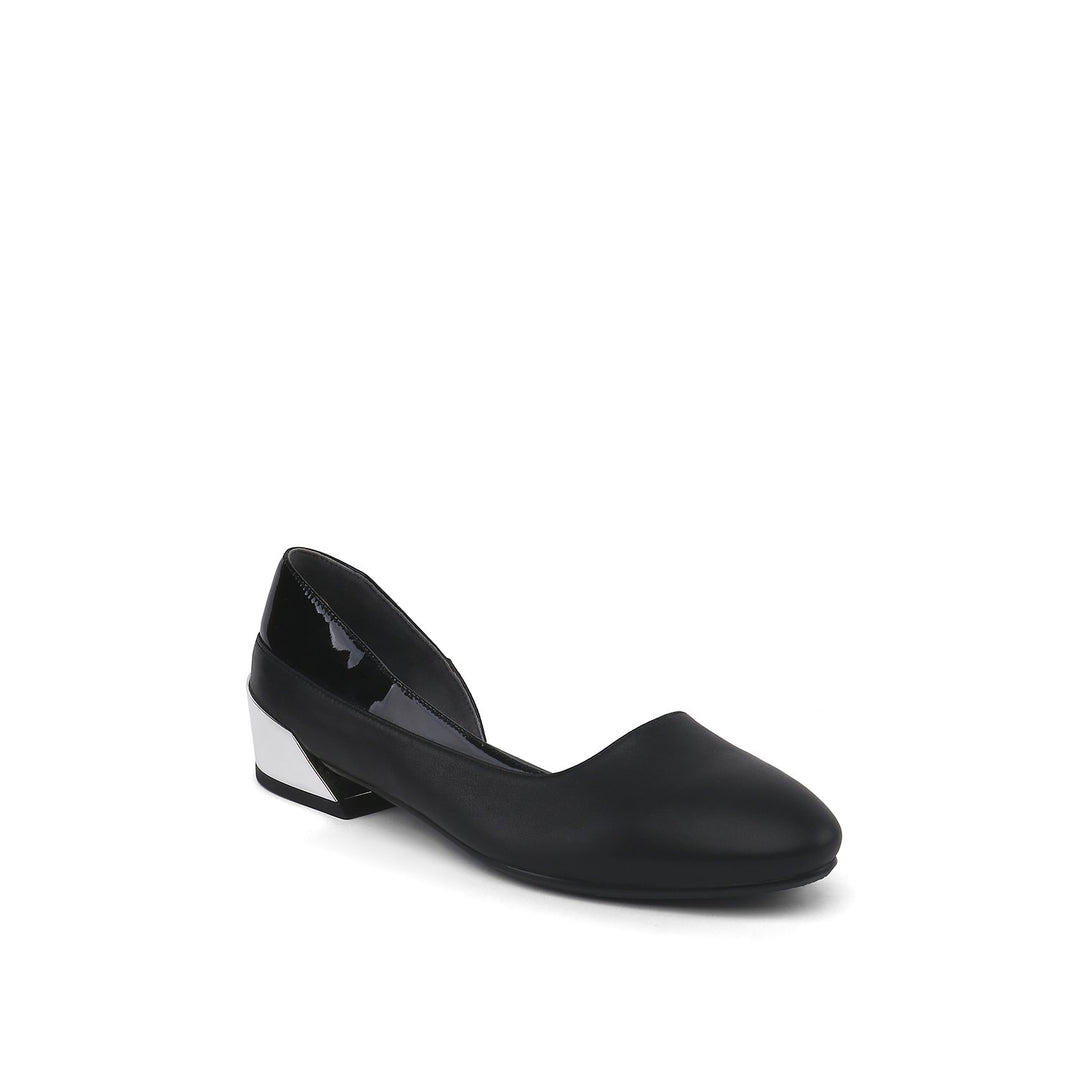 maya black angle out view