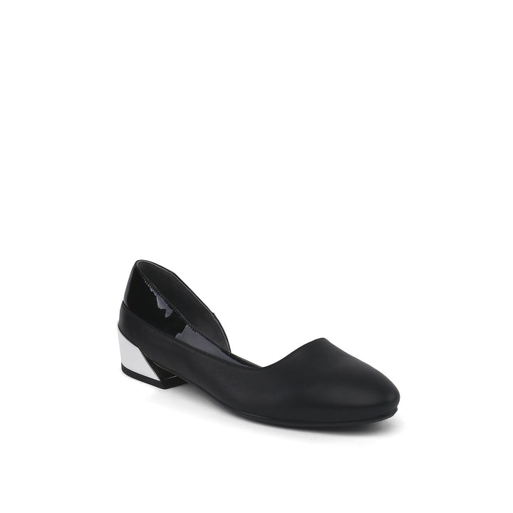 maya black angle out view