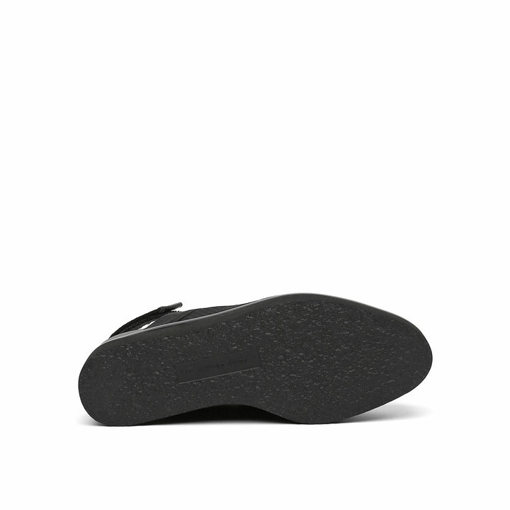 miku space black bottom view