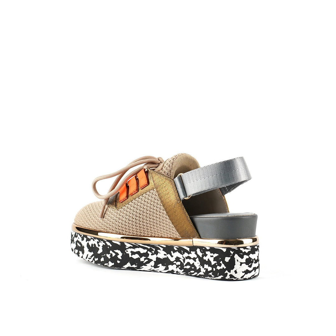 miku space caramel angle in view