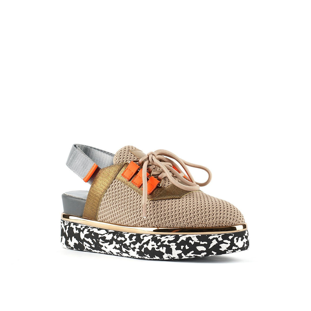 miku space caramel angle out view