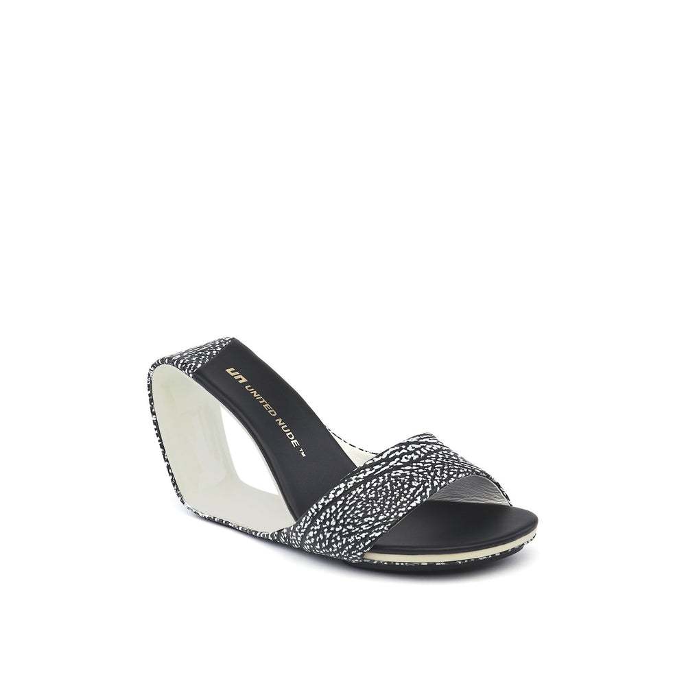 mobius hi black white mix angle out view