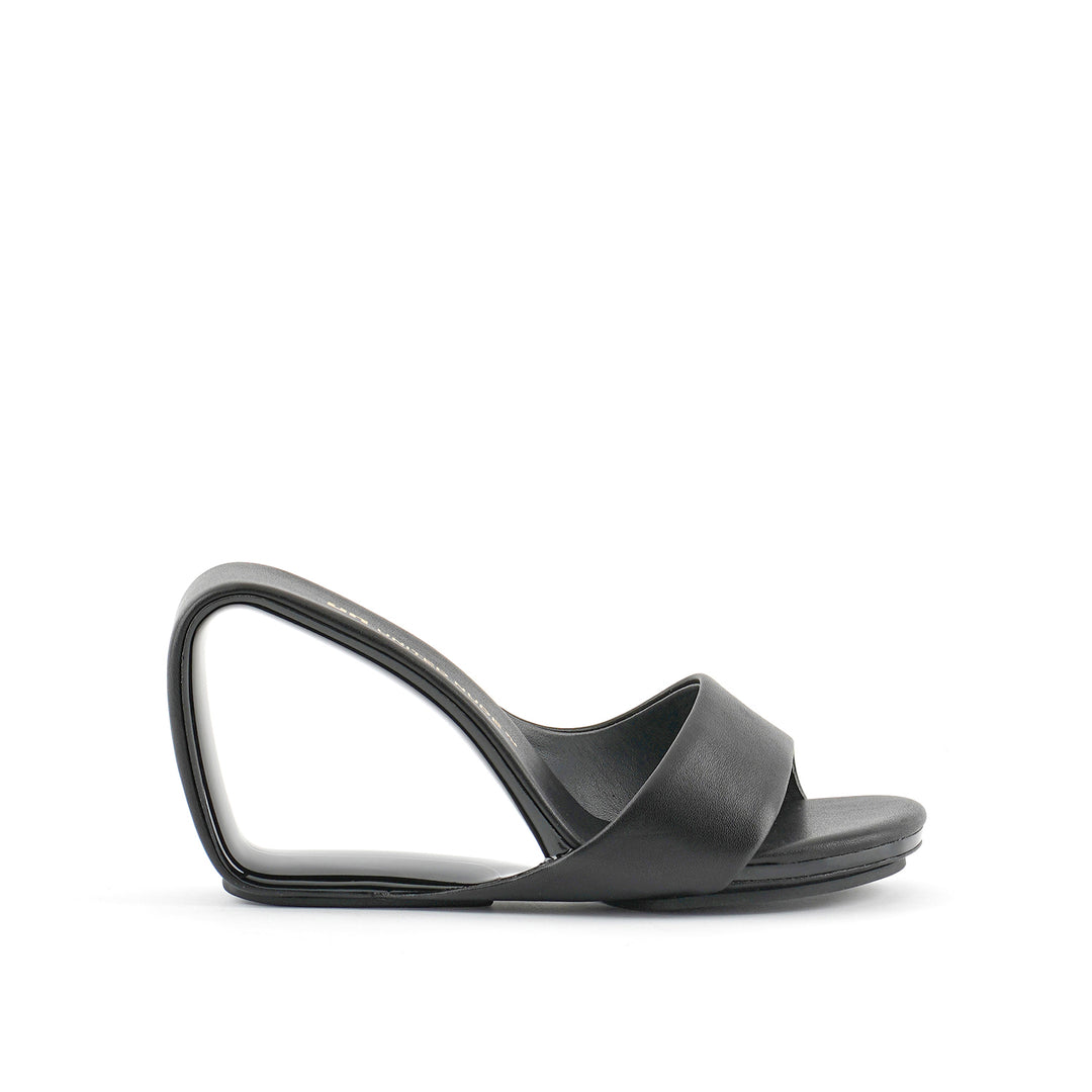 mobius hi black outside view