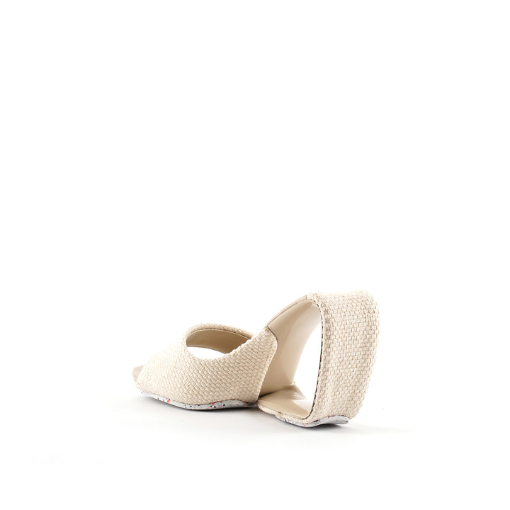 mobius hi natural angle in view