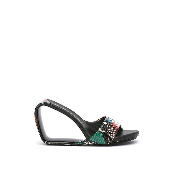 mobius hi ruby out view