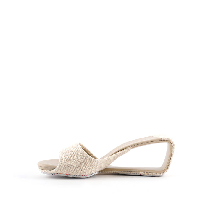 mobius mid natural in view