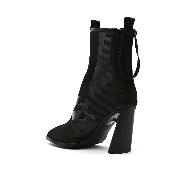 molten calli hi black angle in view