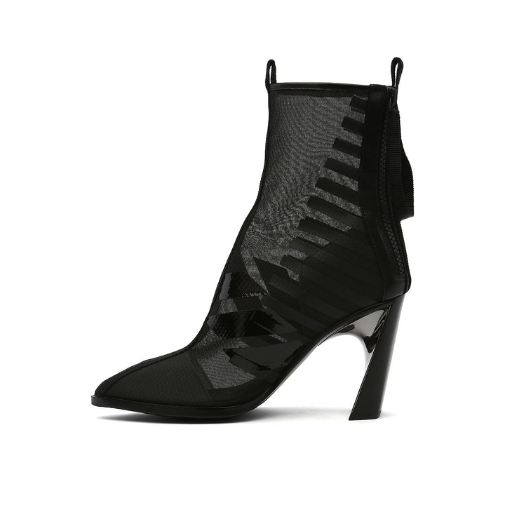 molten calli hi black in view