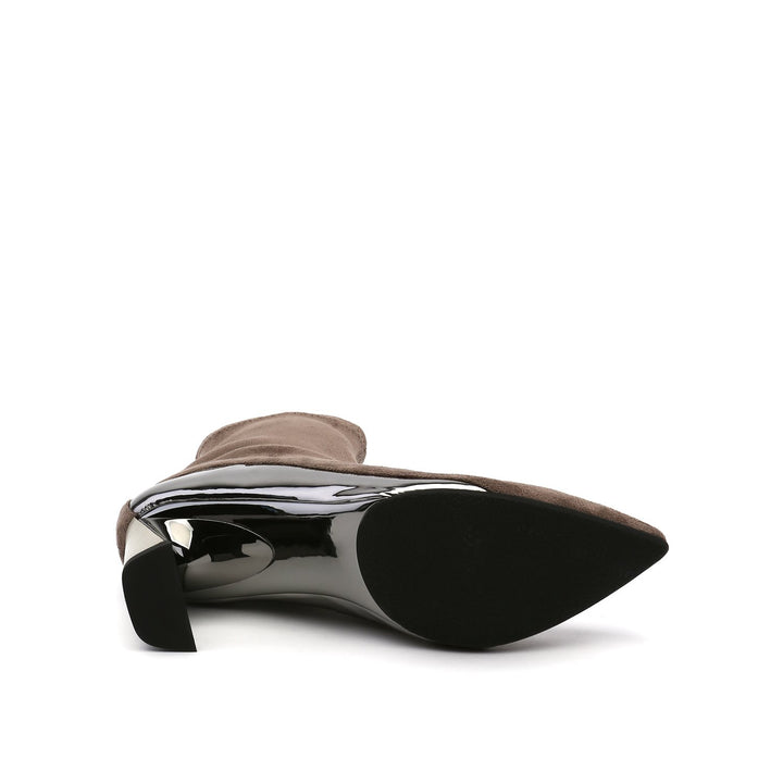 molten flow ankle boot mid sand bottom view