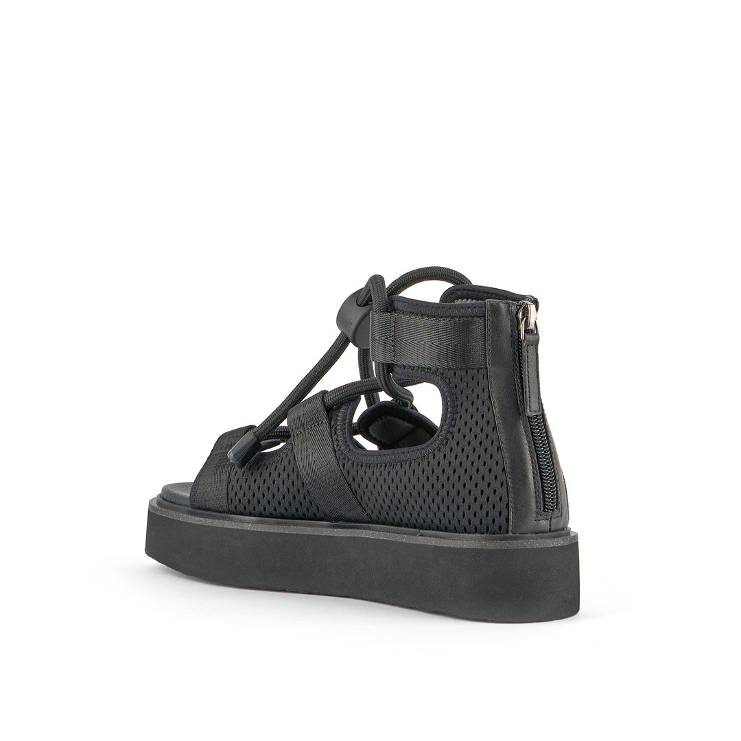 nomadic lo black angle in view