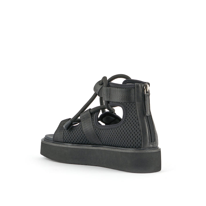 nomadic lo black angle in view