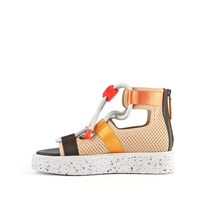 nomadic lo malibu inside view