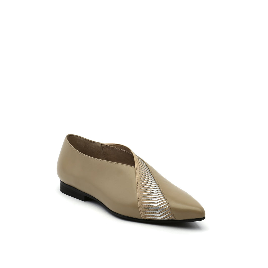 peek pump lo nude angle out view