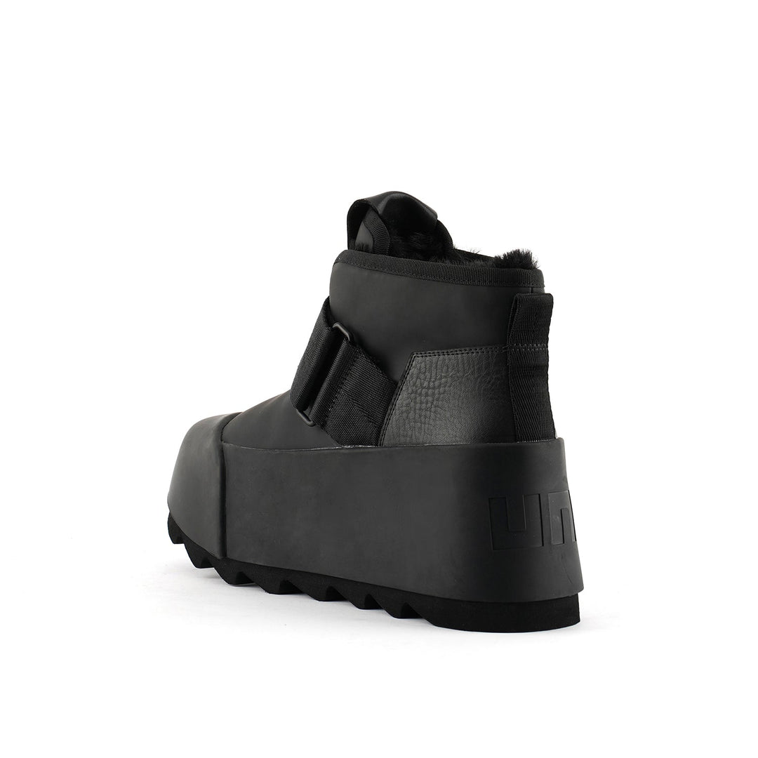 polar run black angle in view