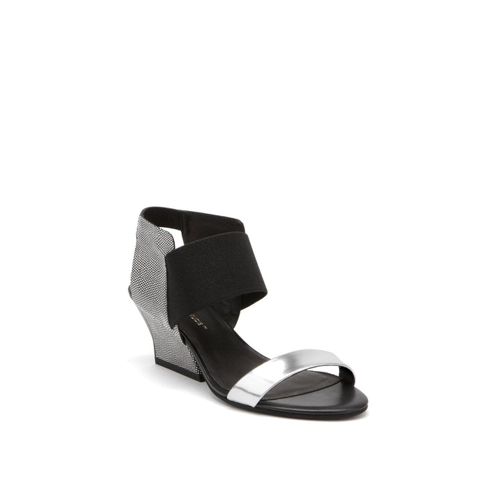 raiko black white mix + black angle out view