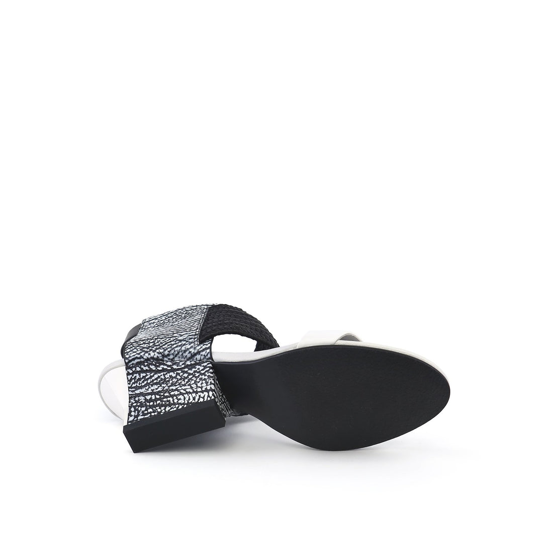 raiko white + black + black and white mix bottom view