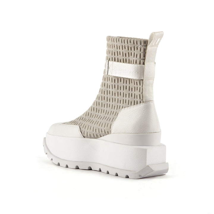 roko bootie ushuaia angle in view