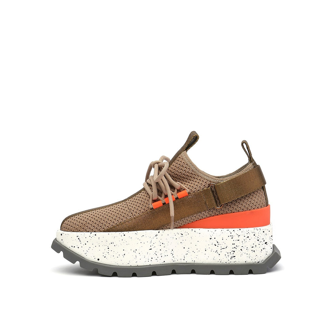 roko space caramel in view