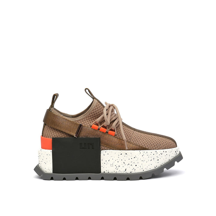 roko space caramel out view