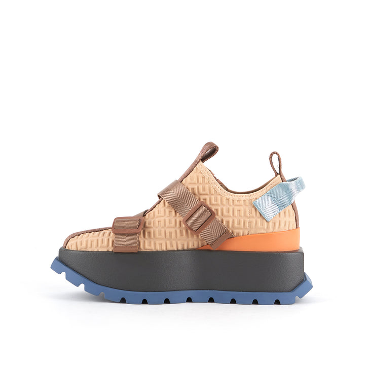 roko y montreal inside view