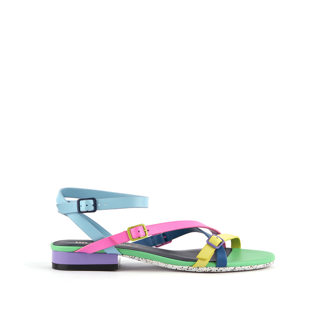 sia strappy lo resort outside view