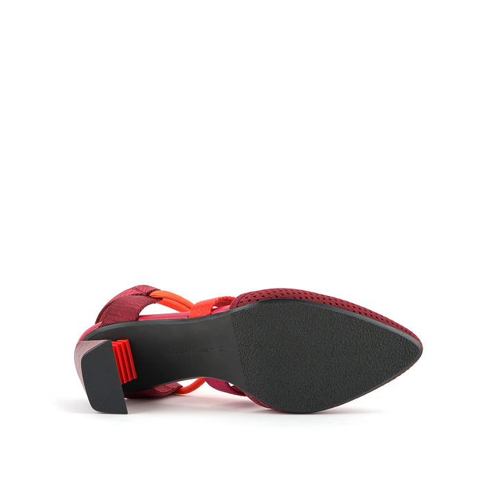 sonar nomadic mid lava bottom view