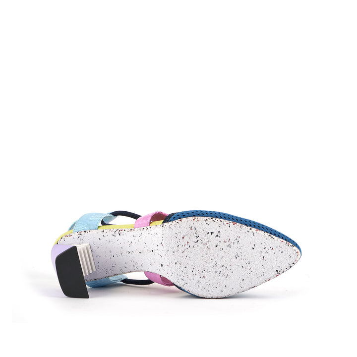 sonar nomadic mid resort bottom view