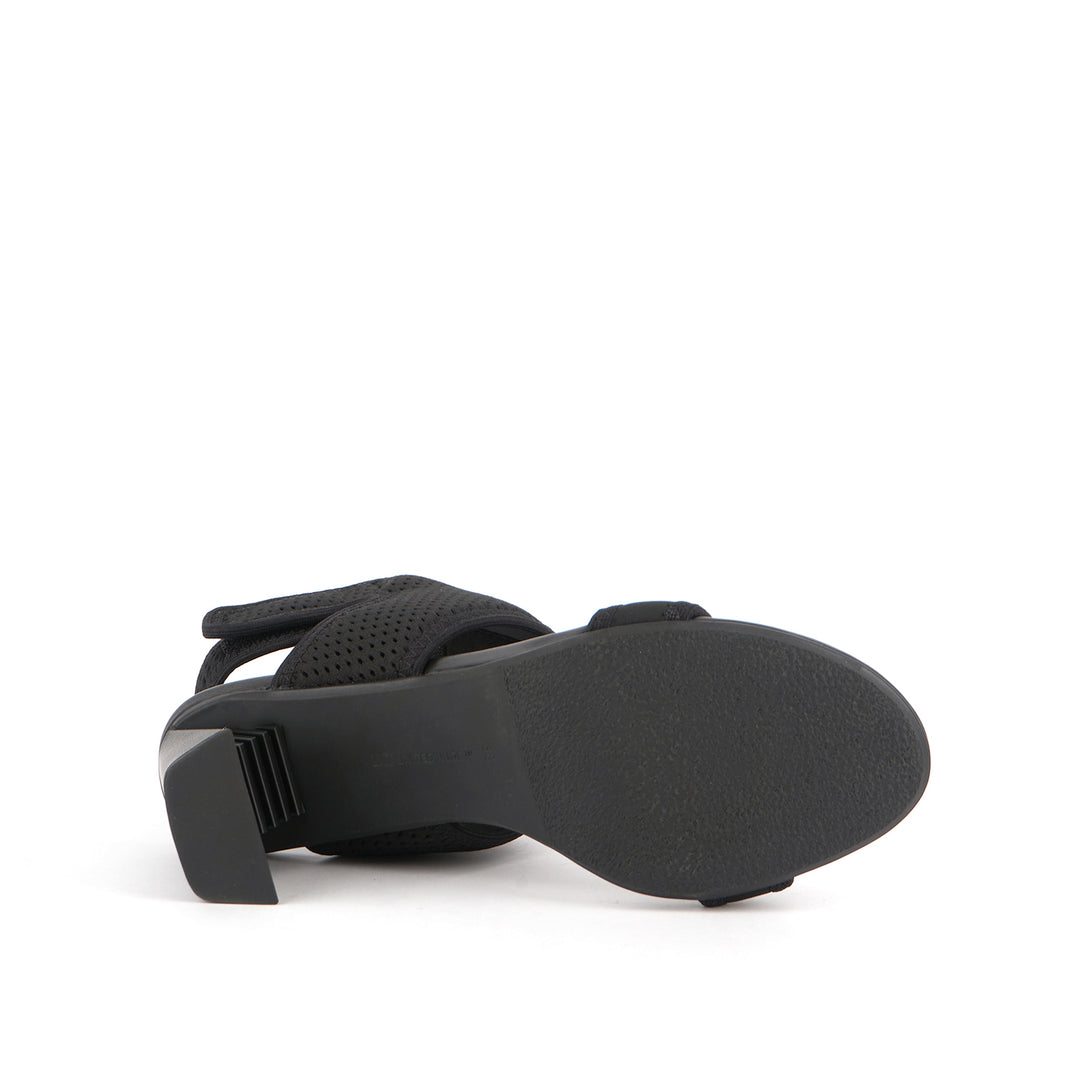 sonar surf mid black bottom view